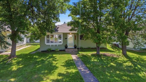 3926 3rd Avenue E, Hibbing, MN 55746