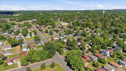 3926 3rd Avenue E, Hibbing, MN 55746