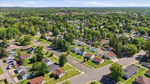 3926 3rd Avenue E, Hibbing, MN 55746