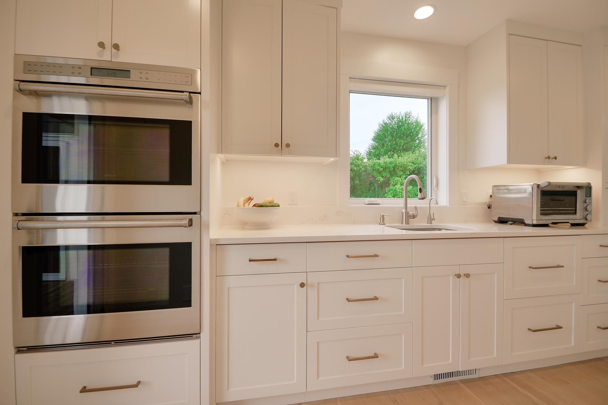 Double ovens and additional sink