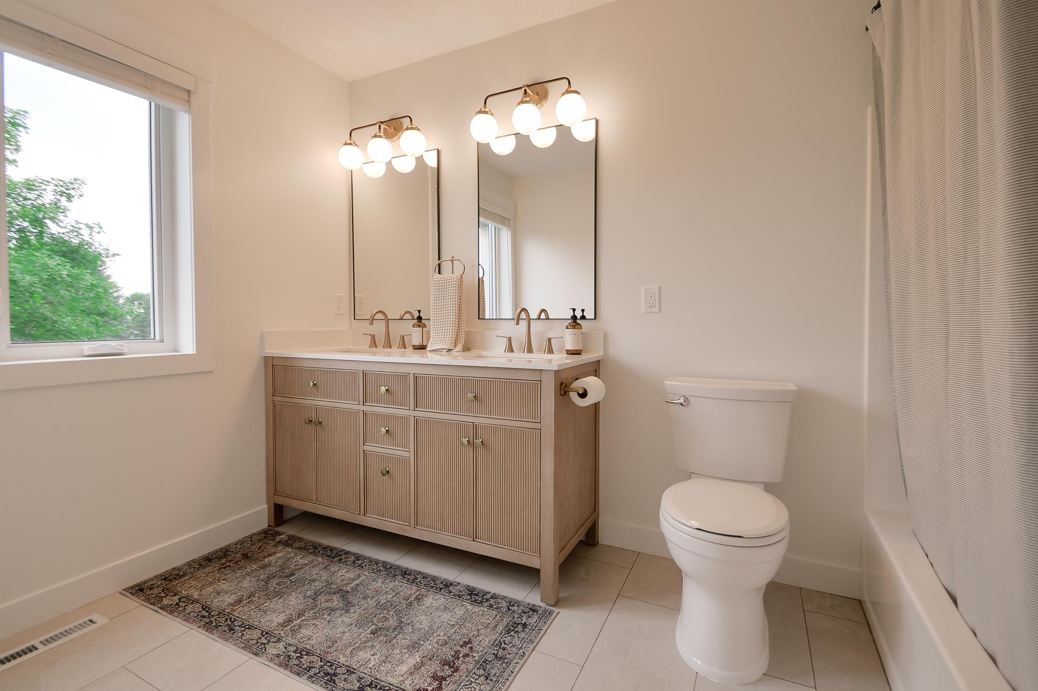 Additional full bathroom on upper level