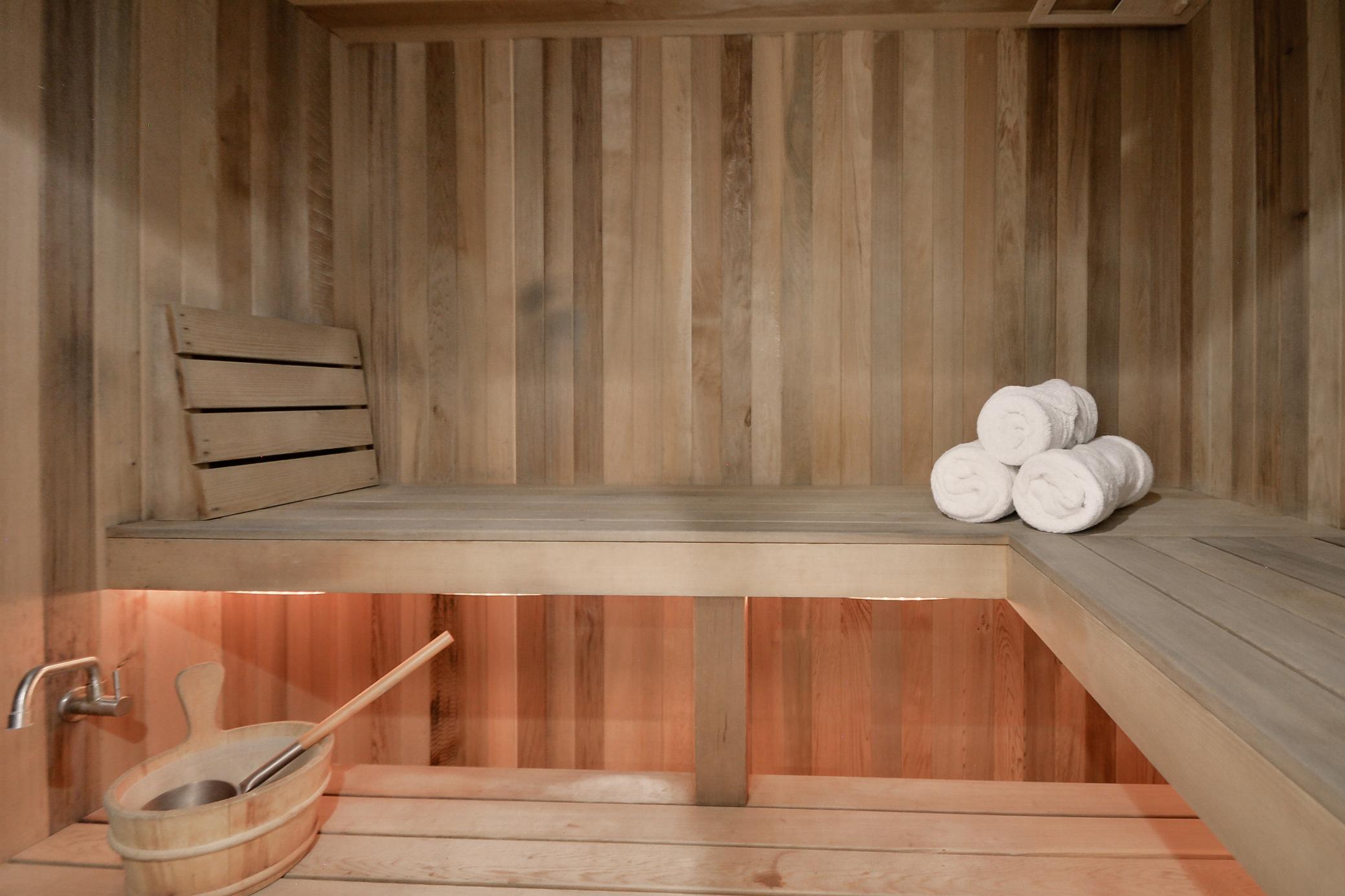 Sauna/steam room
