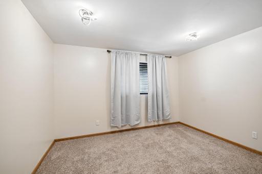 4851 Woodland Avenue, Shakopee, MN 55379