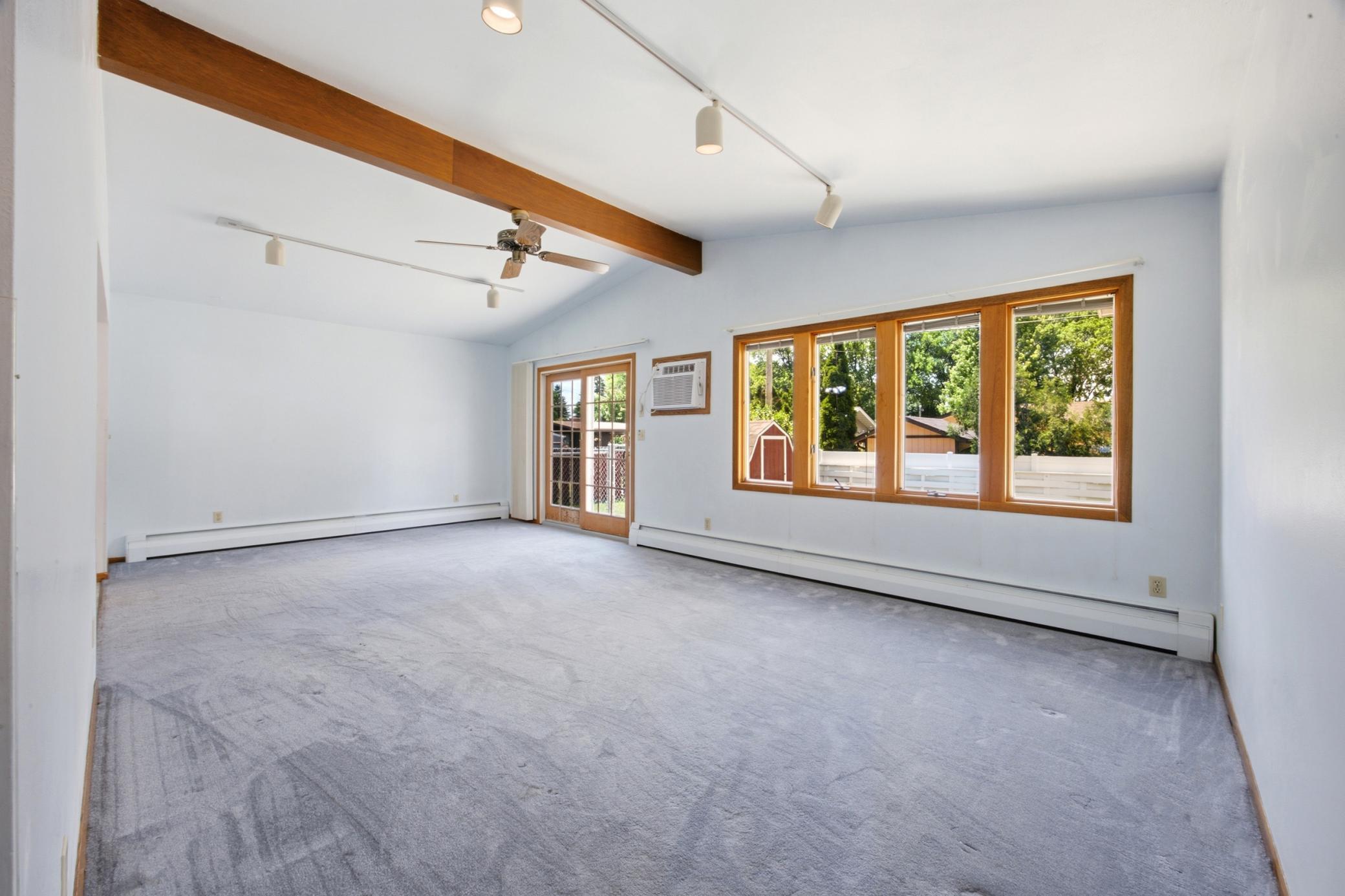 Living Room/Dinning Room