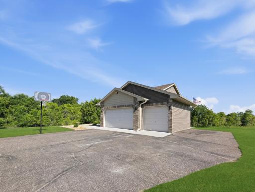 10420 256th Avenue NW, Zimmerman, MN 55398
