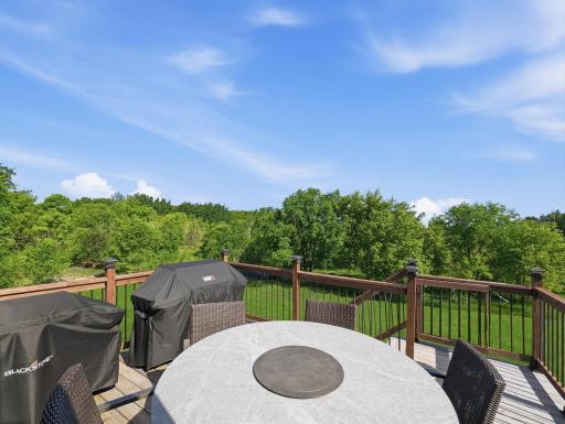 Enjoy it with your family and friends on these warm summer days!