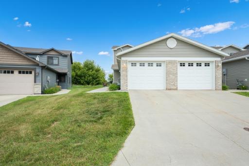 519 Pointe Court SW, Rochester, MN 55902
