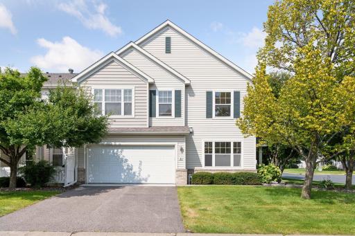 End Unit with LOFT! Beautifully maintained in a prime, Plymouth location!