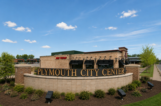 Great location! Short drive to great shopping areas - Plymouth Station and Plymouth City Center, Vicksbury and Hwy 55 shopping areas.
