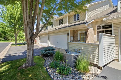 8854 Spring Lane, Saint Paul, MN 55125