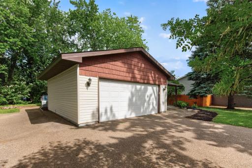 9626 Wellington Lane N, Maple Grove, MN 55369