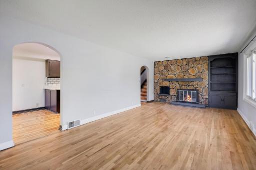 2930 Bay Street, Wayzata, MN 55391