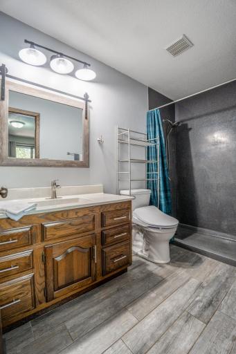 733 11th Street NW, Willmar, MN 56201