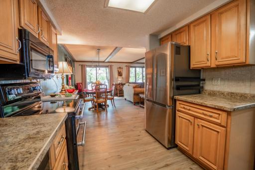 733 11th Street NW, Willmar, MN 56201