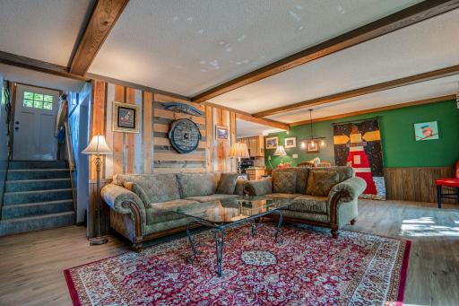 733 11th Street NW, Willmar, MN 56201