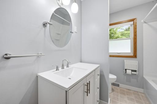 903 19th Street N, Moorhead, MN 56560