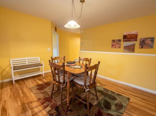 09 DiningRoom.jpg