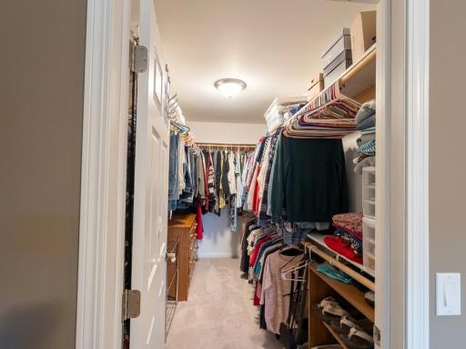 16 PrimaryWalkInCloset.jpg