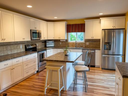 06 Kitchen1.jpg