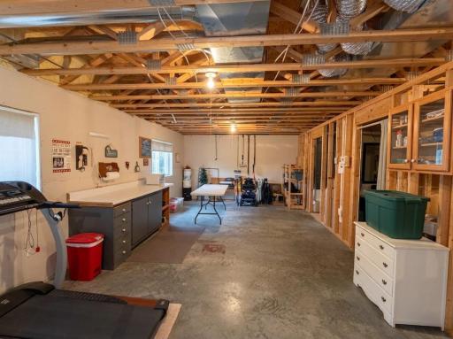 21 WorkroomArea.jpg