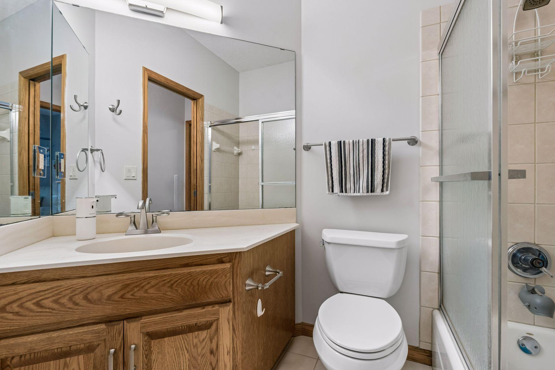 Main floor full bath