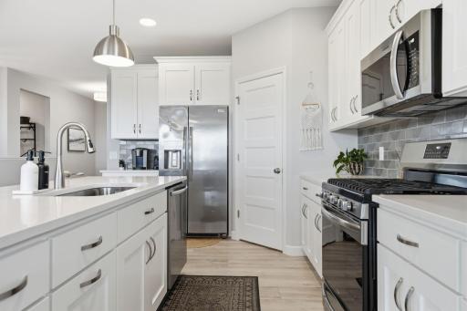 17854 Hamburg Avenue, Lakeville, MN 55044