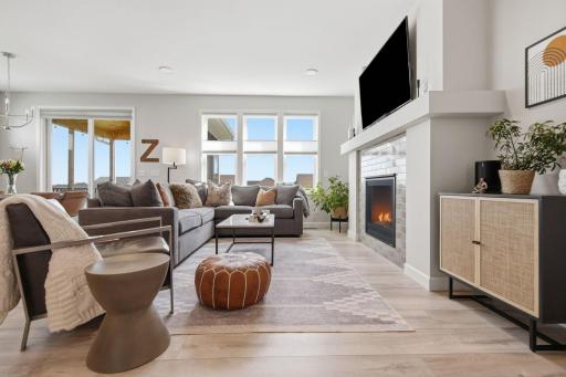 Day-to-day living and entertaining are manageable in your association-maintained exterior home.