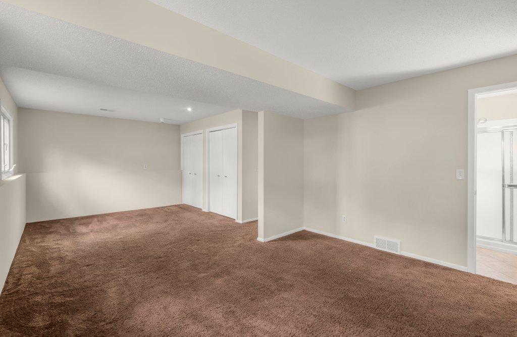 Bedroom, Lower level