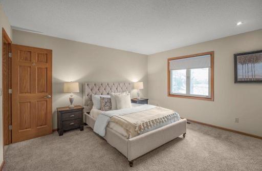 10221 Jeffery Lane, Rogers, MN 55374