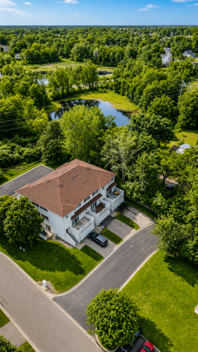4793 Grenwich Road N, Saint Paul, MN 55128