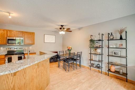 4793 Grenwich Road N, Saint Paul, MN 55128