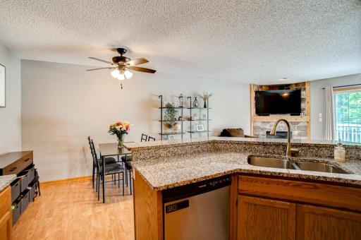 4793 Grenwich Road N, Saint Paul, MN 55128