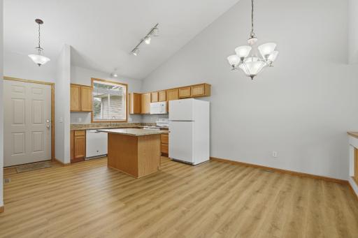 4104 Jarmann Lane, Shakopee, MN 55379