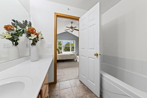 5020 Holly Lane N, 4, Plymouth, MN 55446