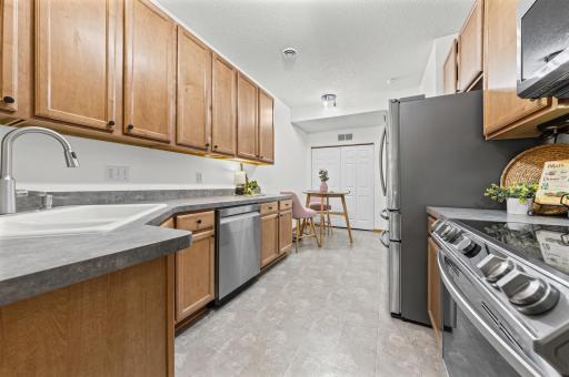 5020 Holly Lane N, 4, Plymouth, MN 55446