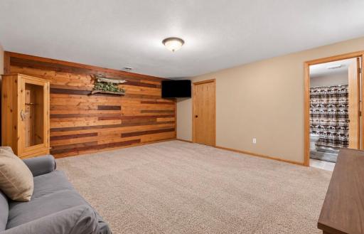 121 Shire Road N, Watkins, MN 55389