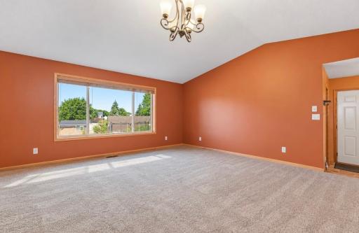 121 Shire Road N, Watkins, MN 55389