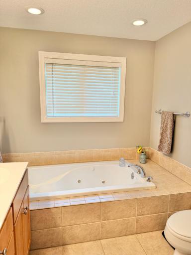 437 Crescent Drive, Albert Lea, MN 56007