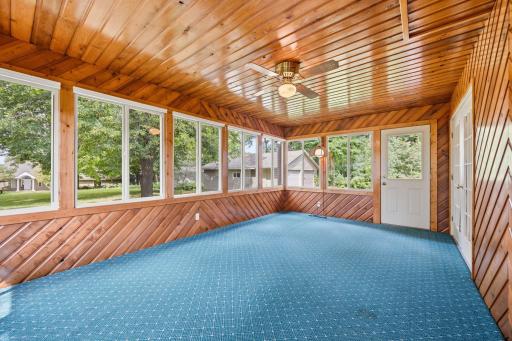 522 Shady Ridge Road NW, Hutchinson, MN 55350