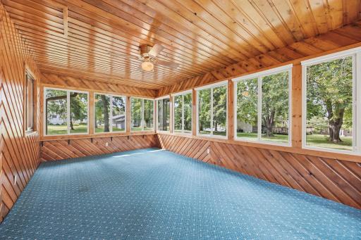 522 Shady Ridge Road NW, Hutchinson, MN 55350