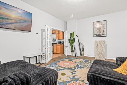 96 Winifred Street West-5.jpg