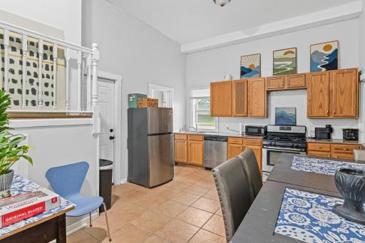 96 Winifred Street West-9.jpg