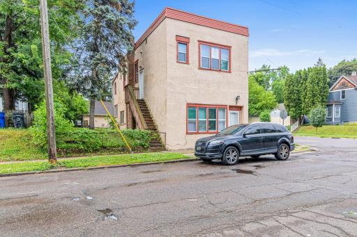 96 Winifred Street West-26.jpg