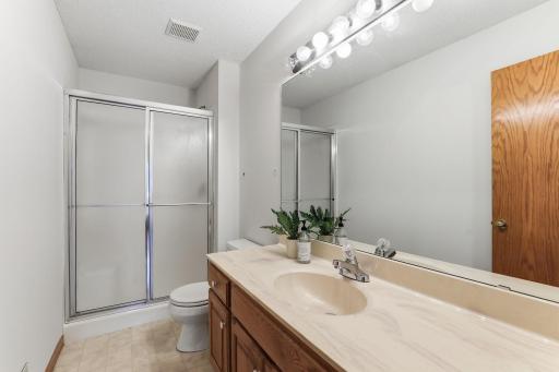 2287 Snowshoe Lane E, Maplewood, MN 55119