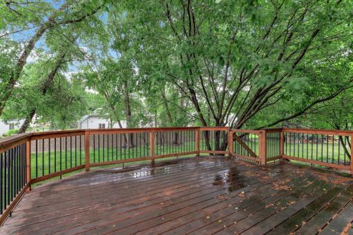 2287 Snowshoe Lane E, Maplewood, MN 55119