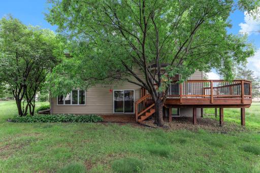 2287 Snowshoe Lane E, Maplewood, MN 55119