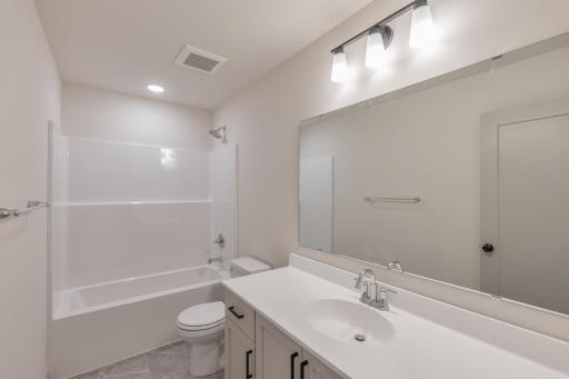 5036 Airlake Draw, Saint Paul, MN 55129
