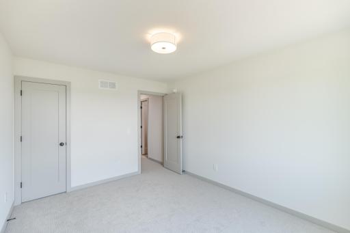 5036 Airlake Draw, Saint Paul, MN 55129