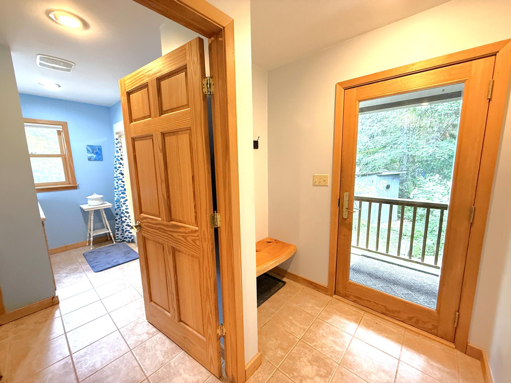 1787 Norh Bay Rd main level entrance.JPG