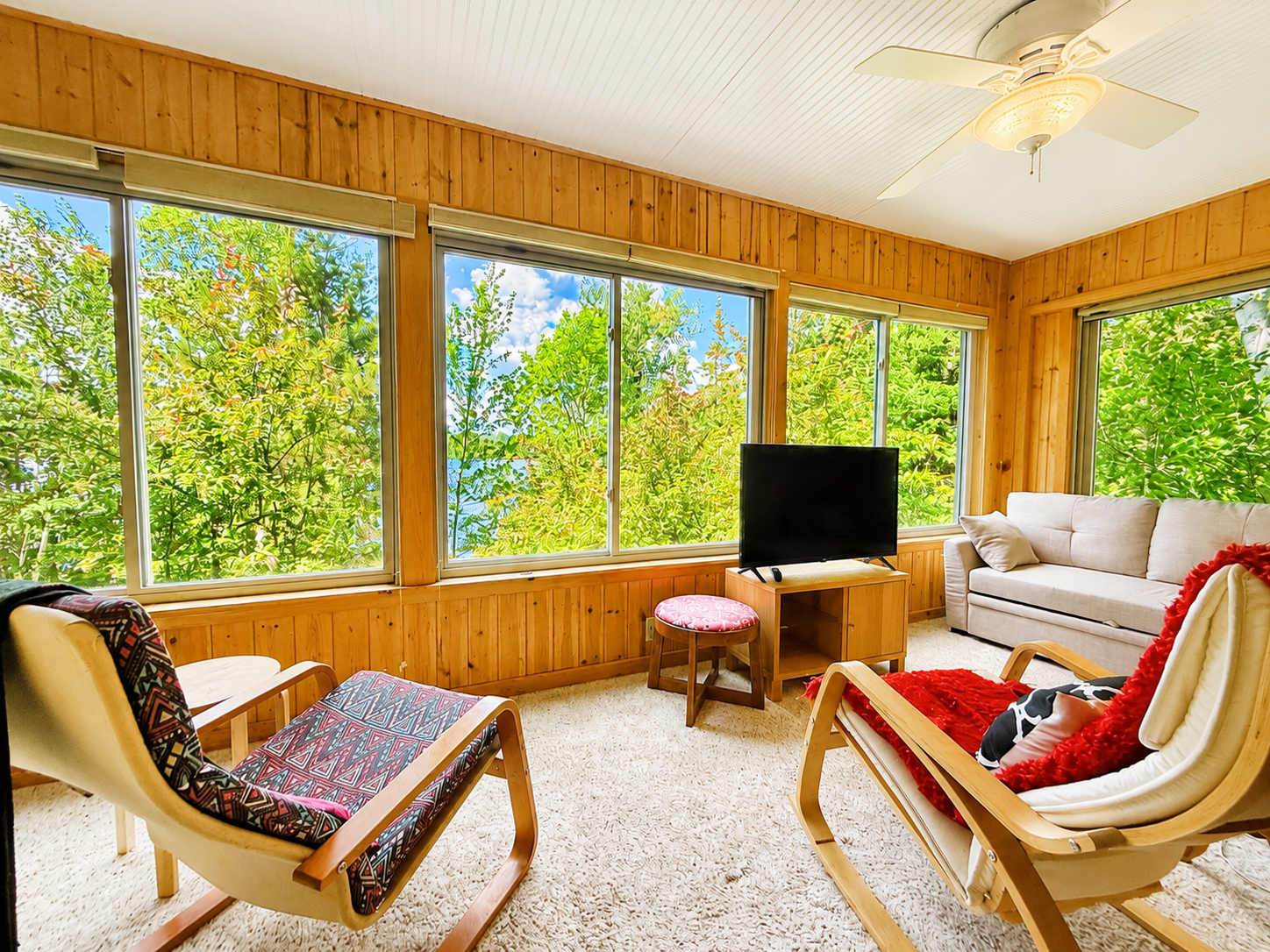 1787 Norh Bay Rd 4 season porch 1.PNG